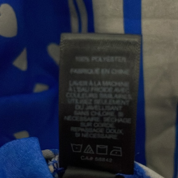 Women’s size small blue and gray Express blouse with hearts - Picture 6 of 10